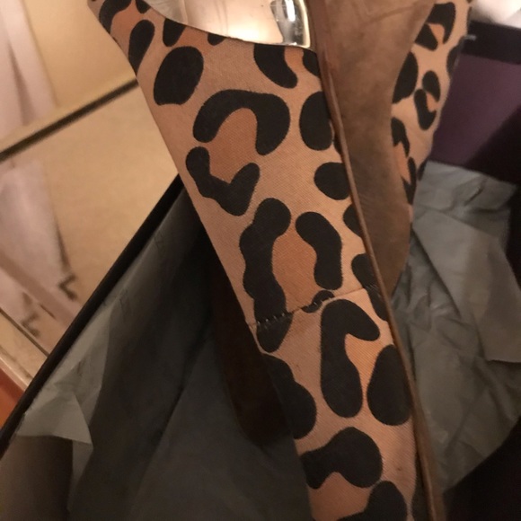 COPY - Enzo Angiolini
Leopard Flats - Picture 3 of 4
